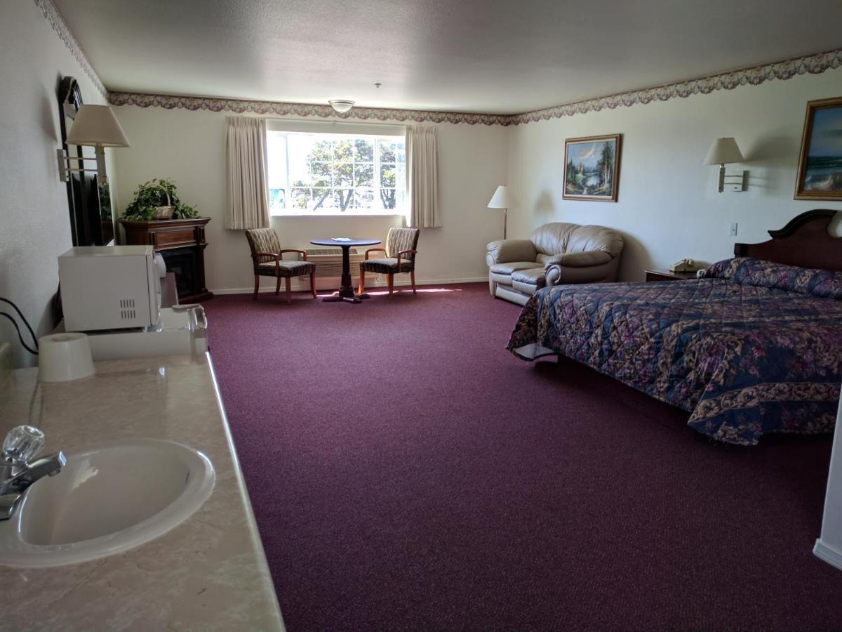 Lighthouse Inn 크레센트시티 외부 사진